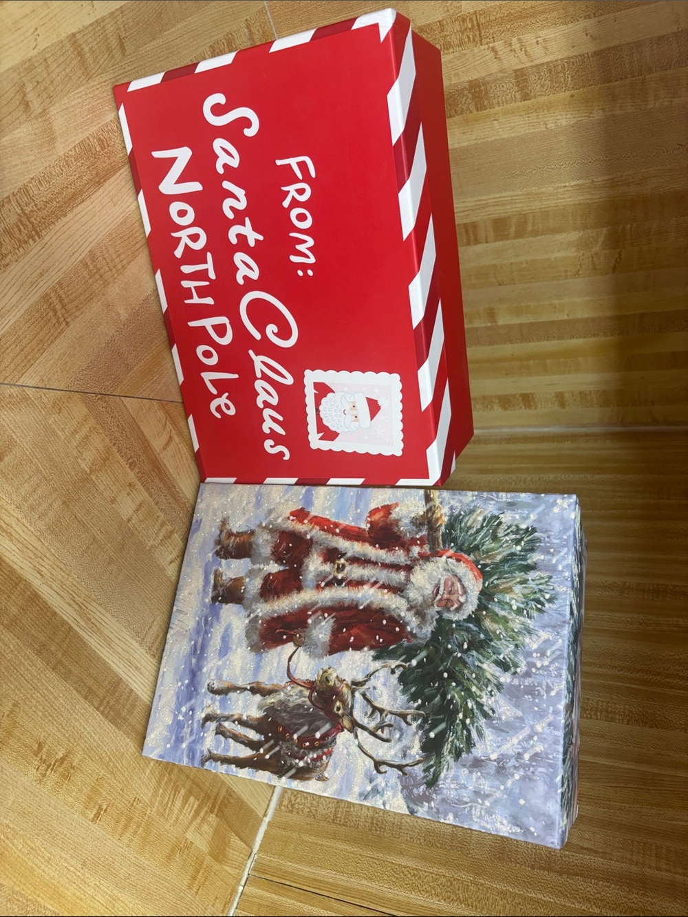 Holiday Santa Gift Box Set.